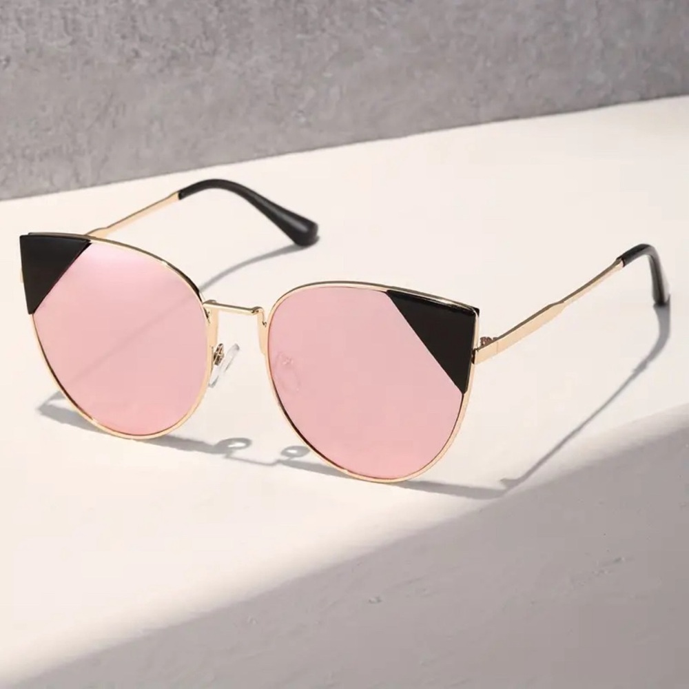 Pink Sunglasses w/ Matching Case